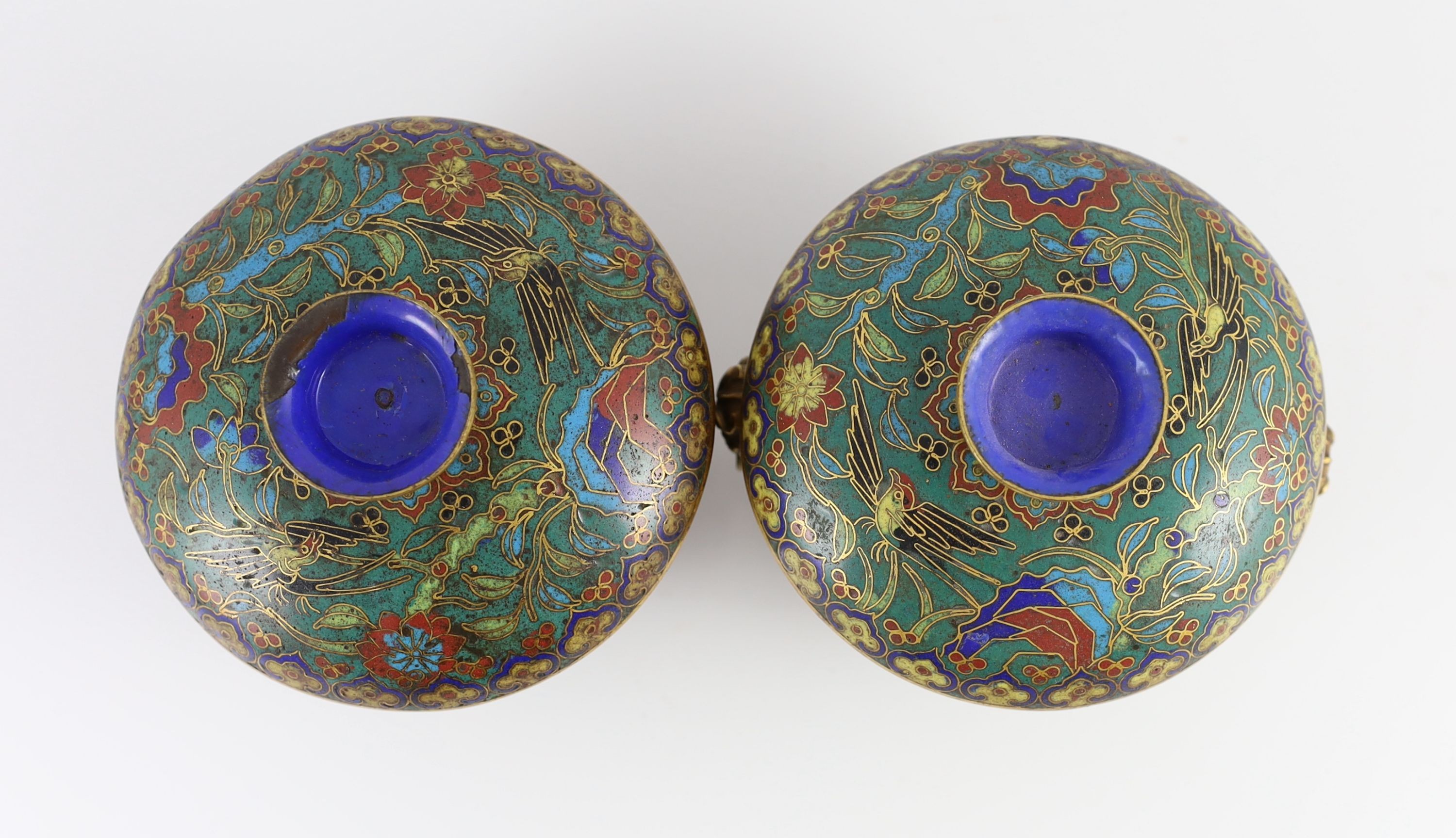 A pair of Chinese cloisonné enamel jars and covers, 18th/19th century 15.2 cm wide, one handle lacking